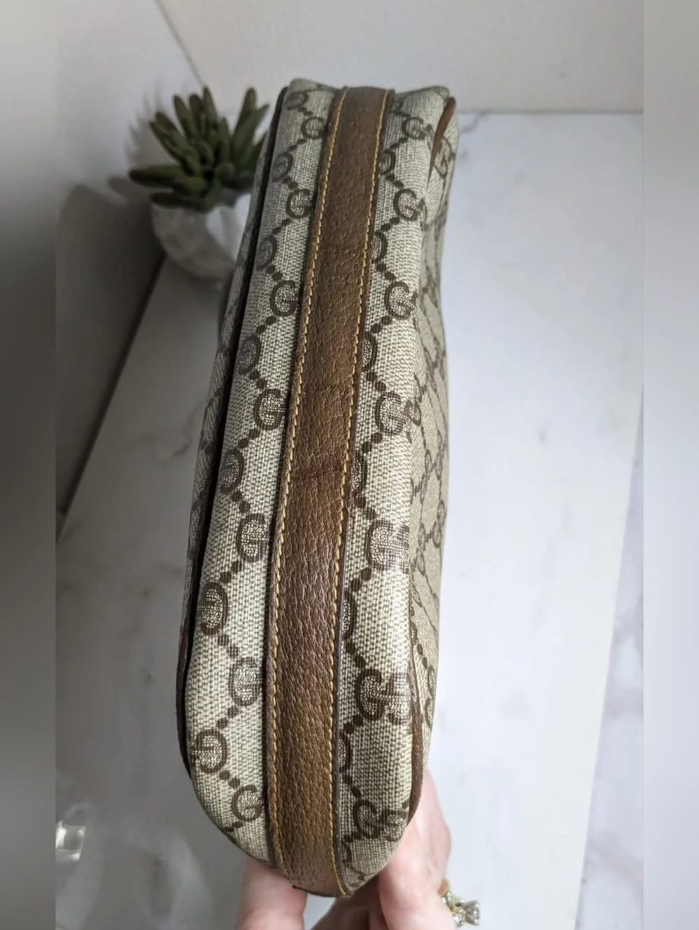 Gucci Vintage Crossbody Purse - Picture 7 of 12